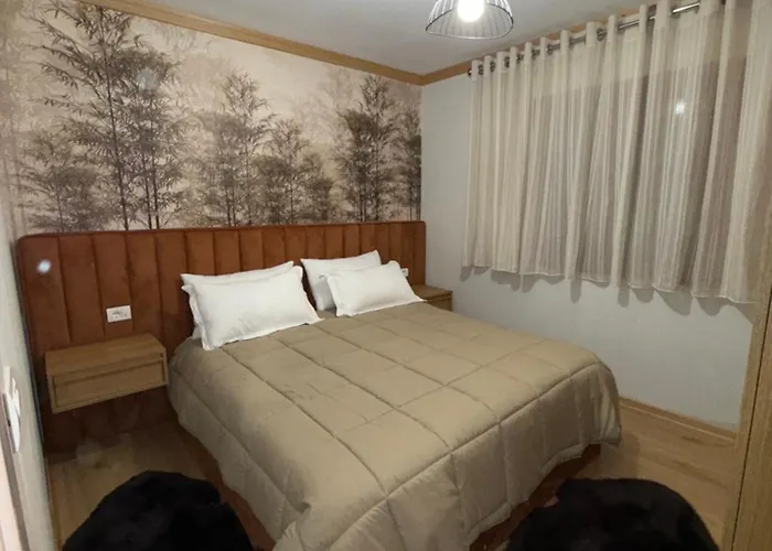 3mozaiket * Voskopojë